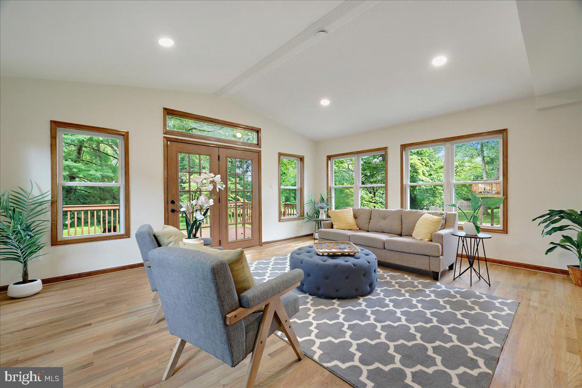 13517 MIDDLEVALE LANE