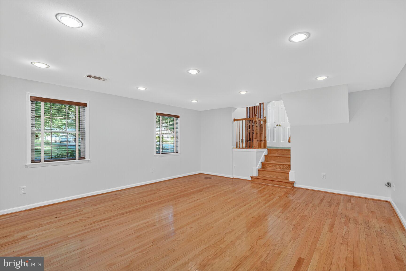 4916 SUNFLOWER DRIVE