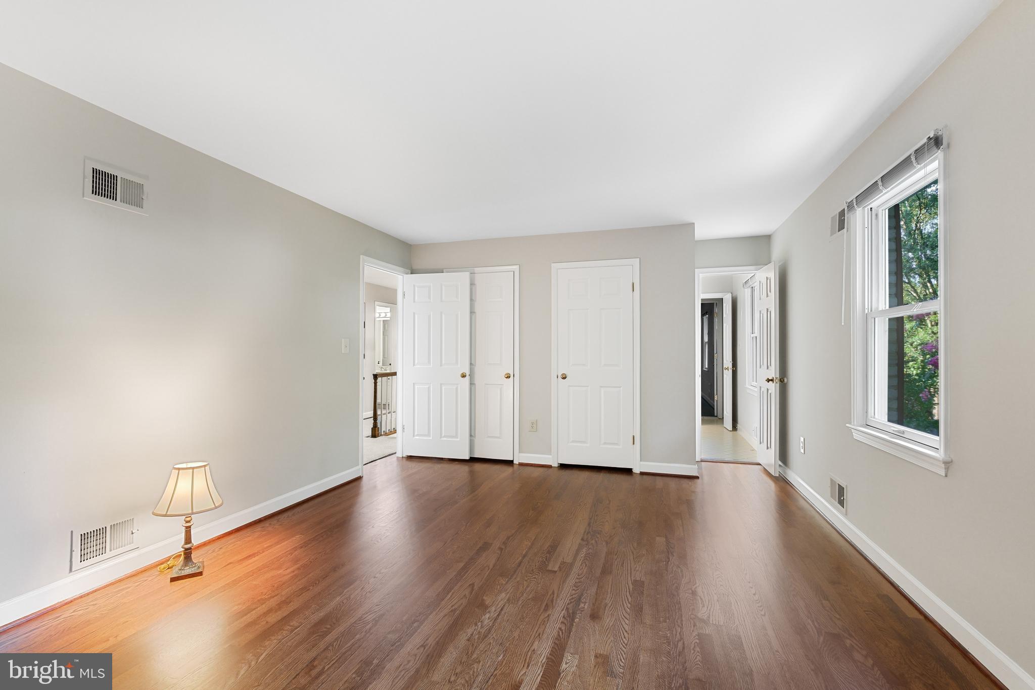 11004 ROUNDTABLE COURT