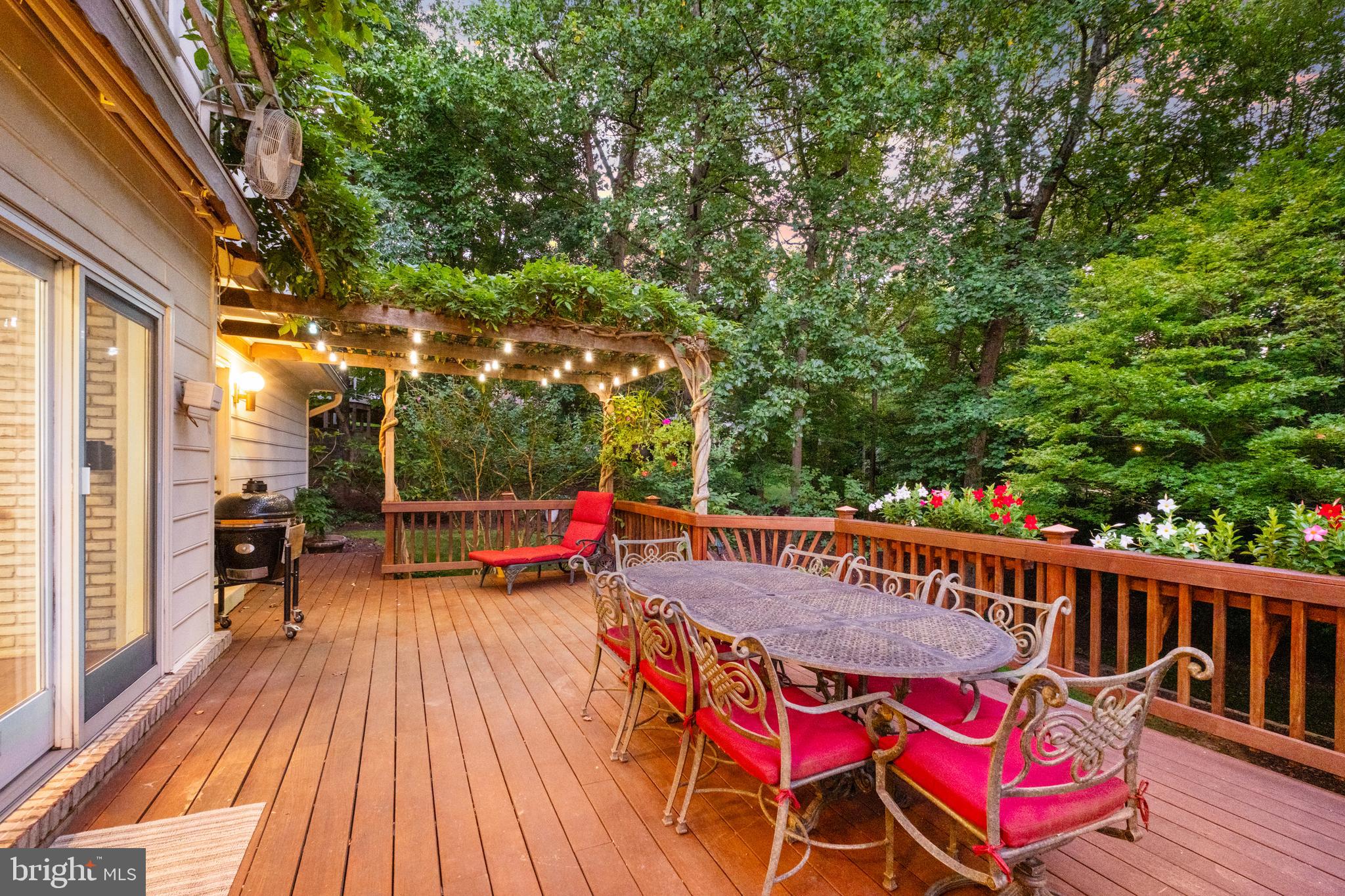 11004 ROUNDTABLE COURT