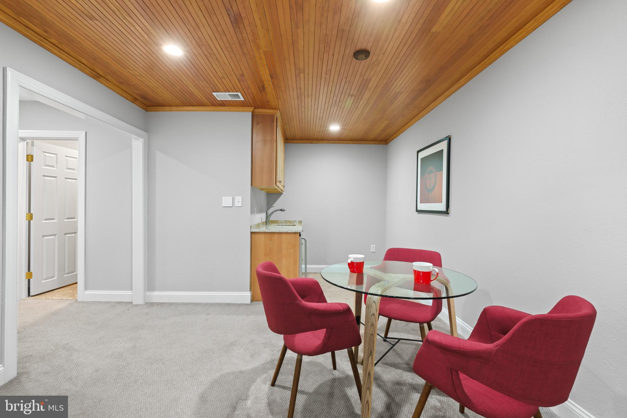 11004 ROUNDTABLE COURT