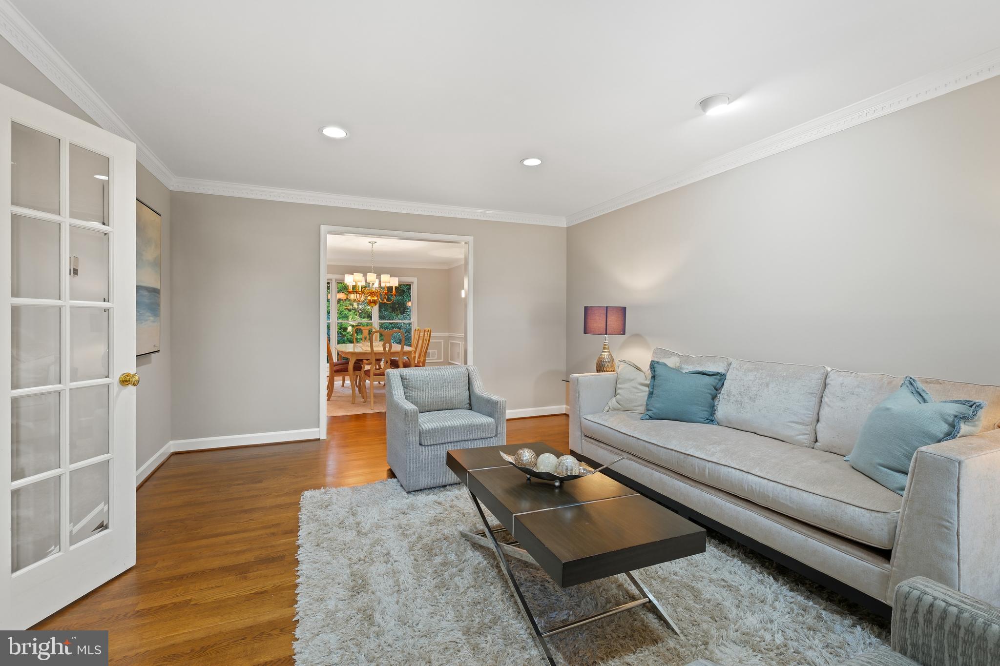 11004 ROUNDTABLE COURT