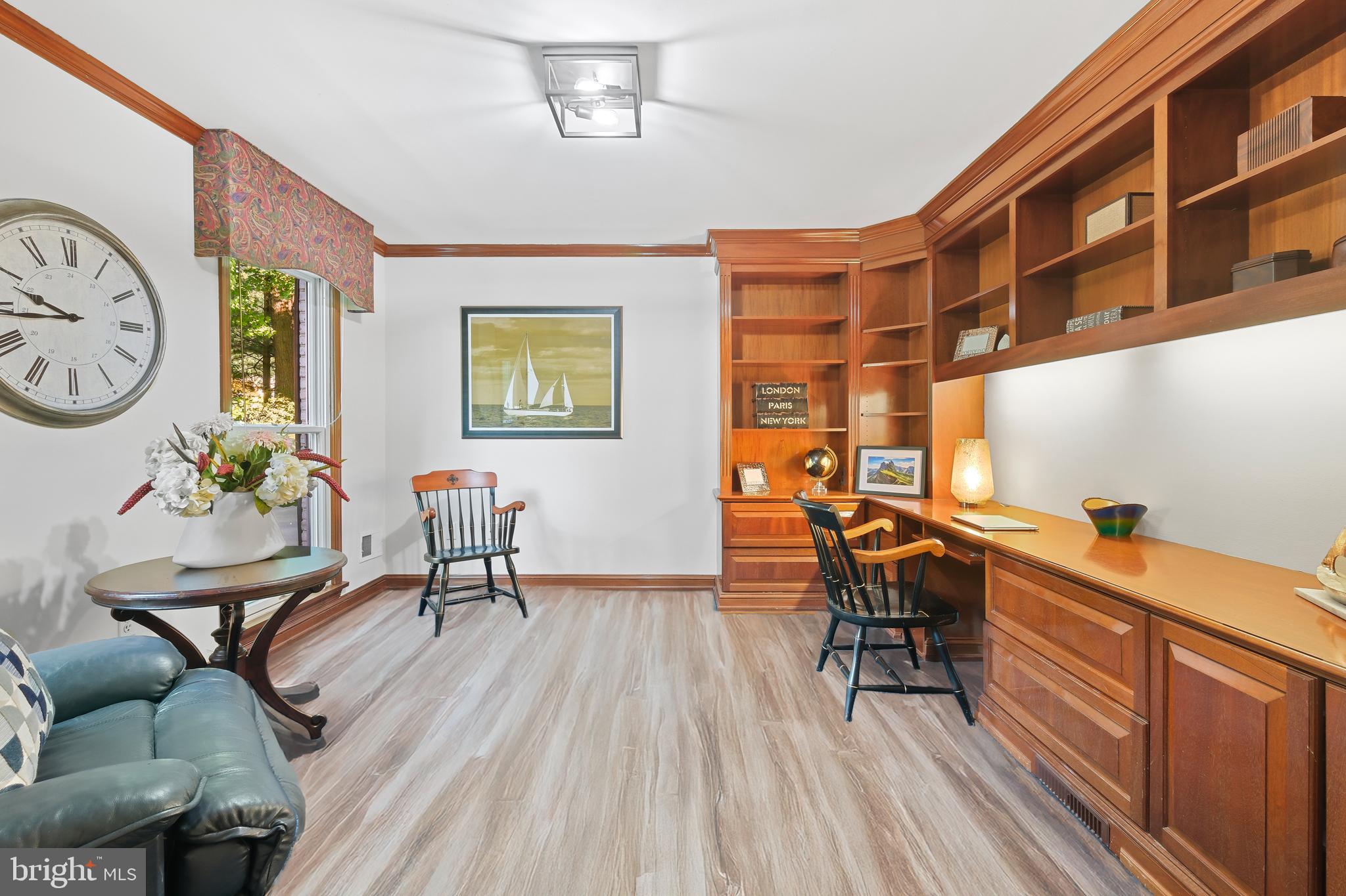 11004 ROUNDTABLE COURT