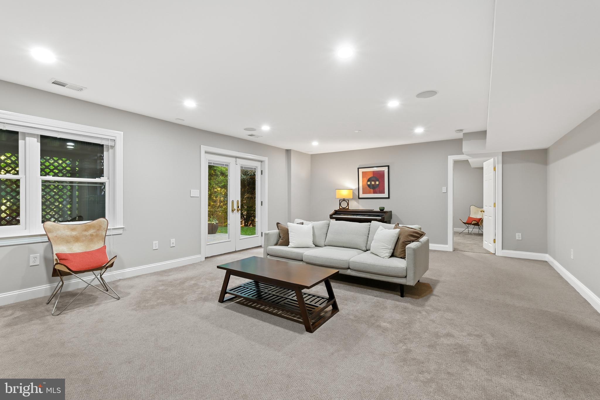 11004 ROUNDTABLE COURT