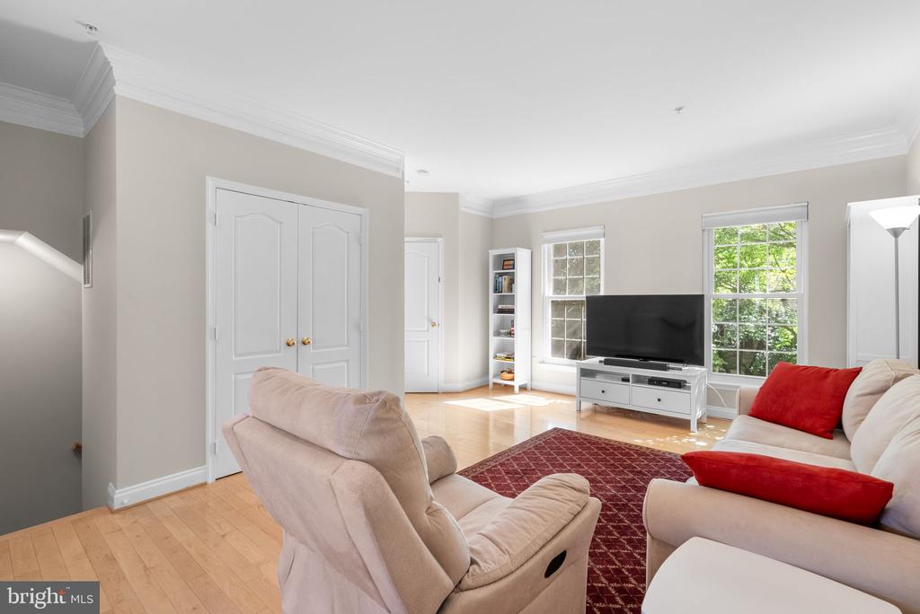215 POPLAR SPRING ROAD