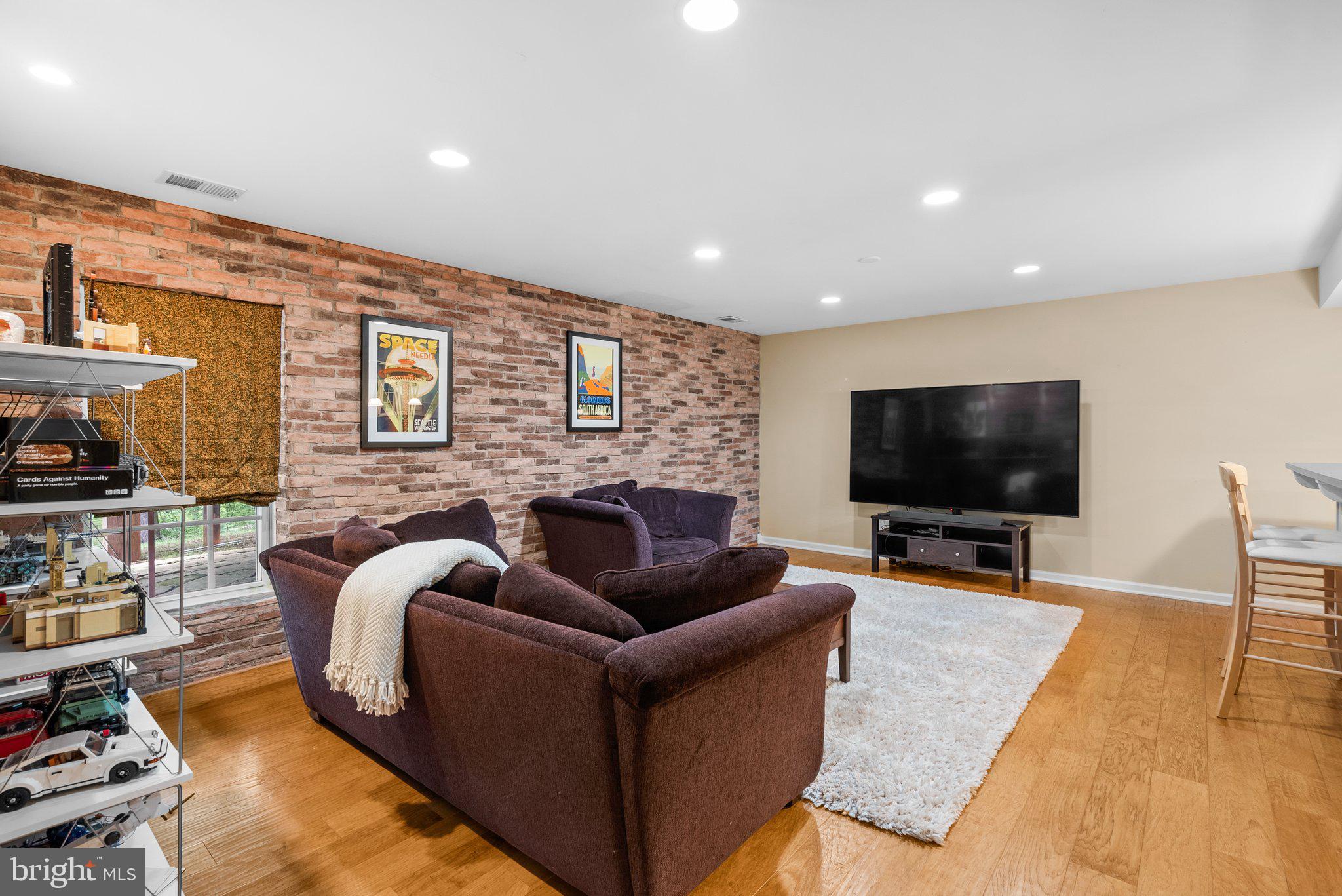 869 STILL CREEK LANE