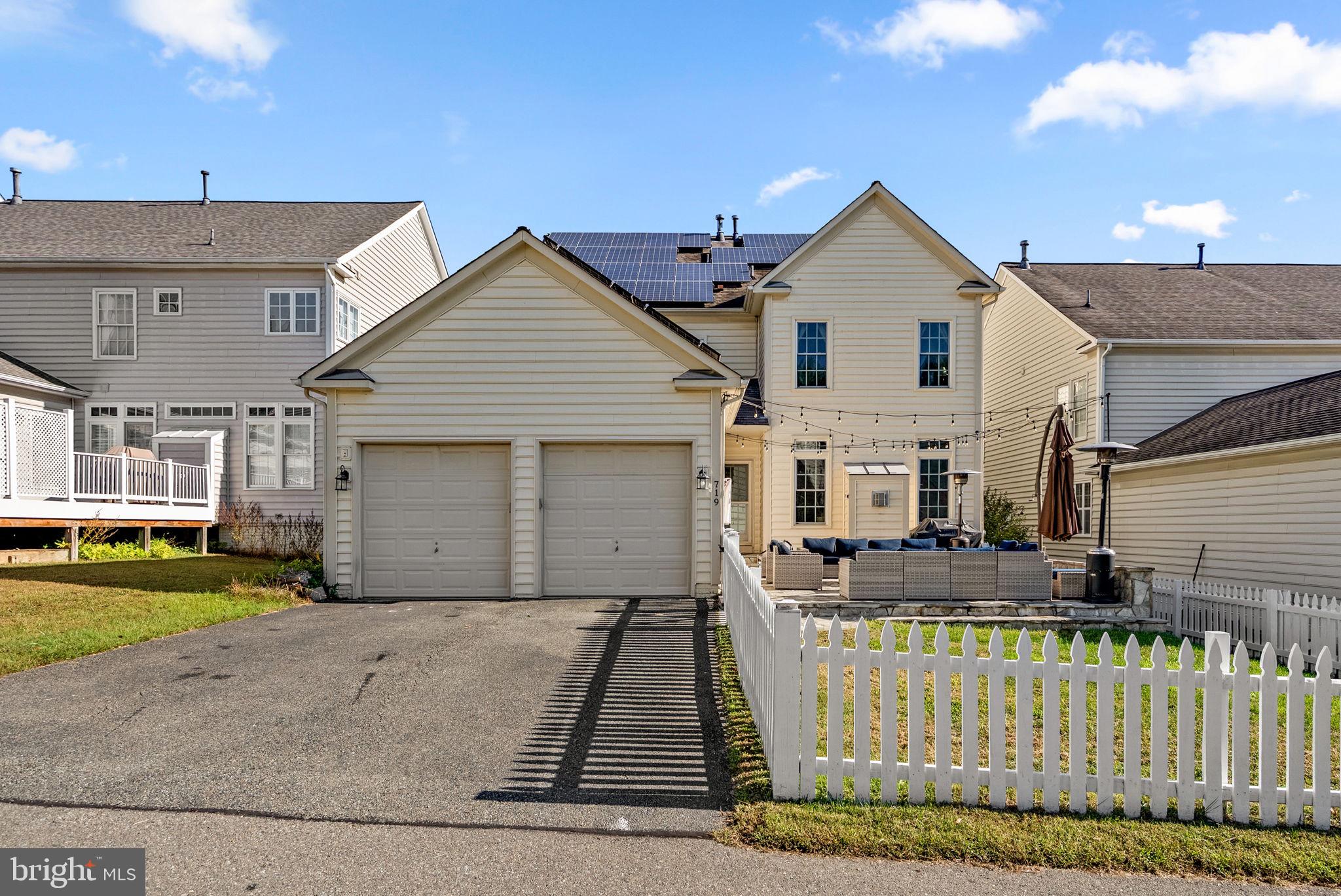 719 GATESTONE STREET