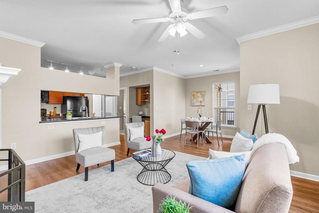 19621 GALWAY BAY CIRCLE 302