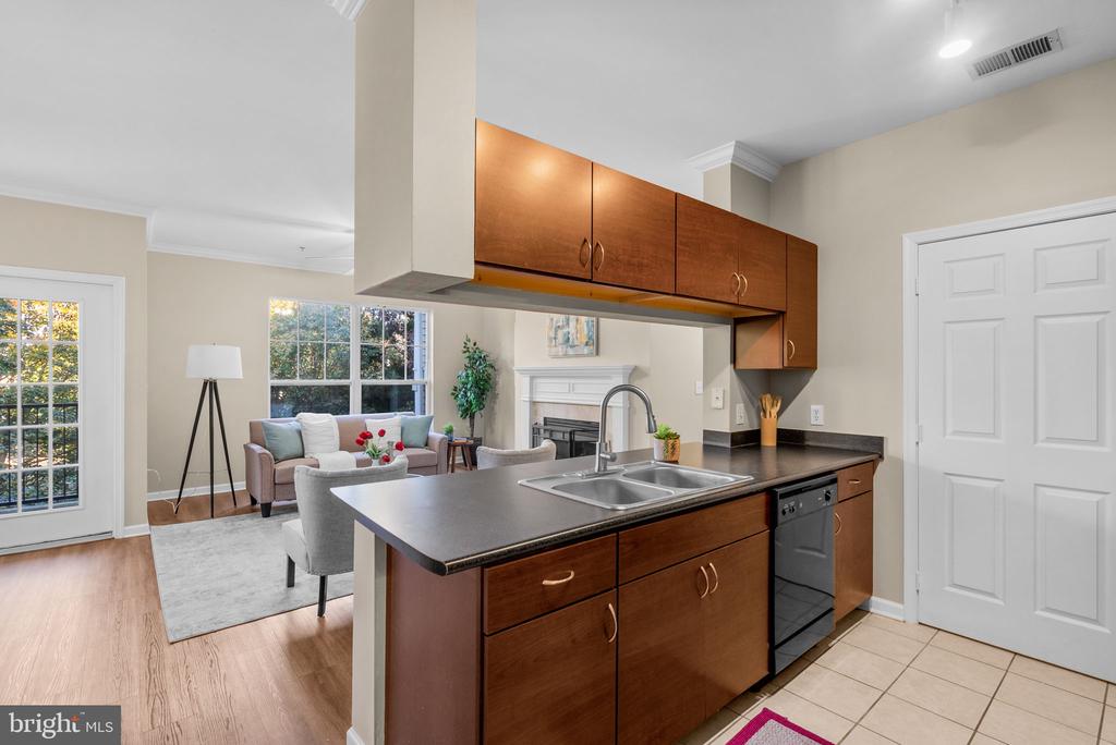 19621 GALWAY BAY CIRCLE 302