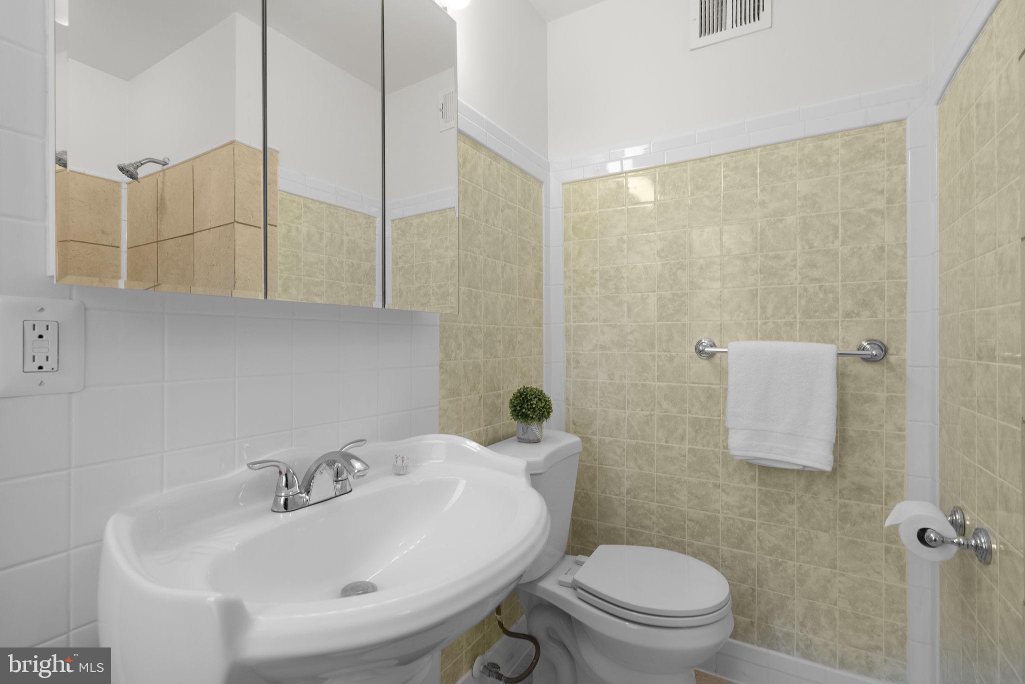 12236 GREENLEAF AVENUE