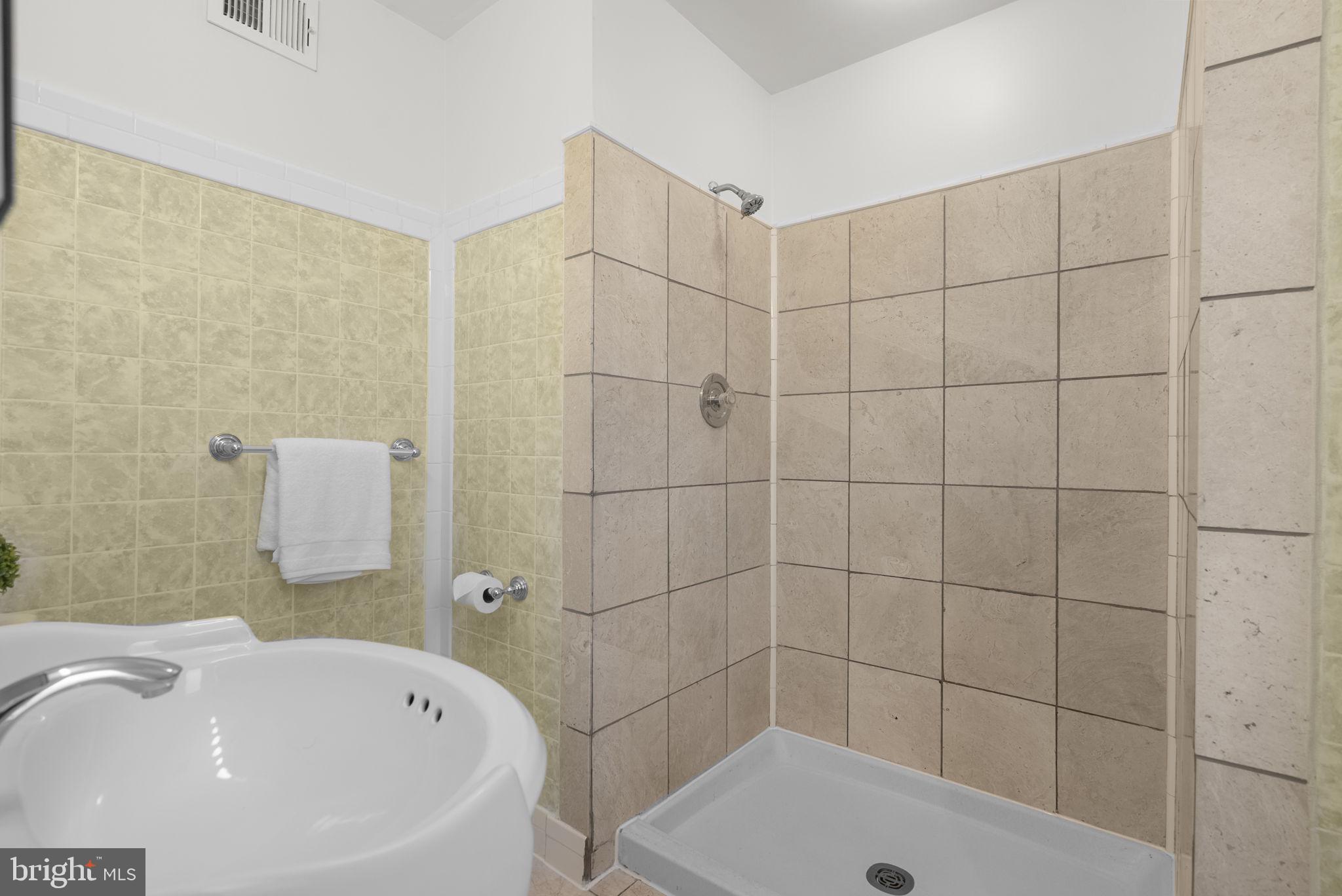 12236 GREENLEAF AVENUE