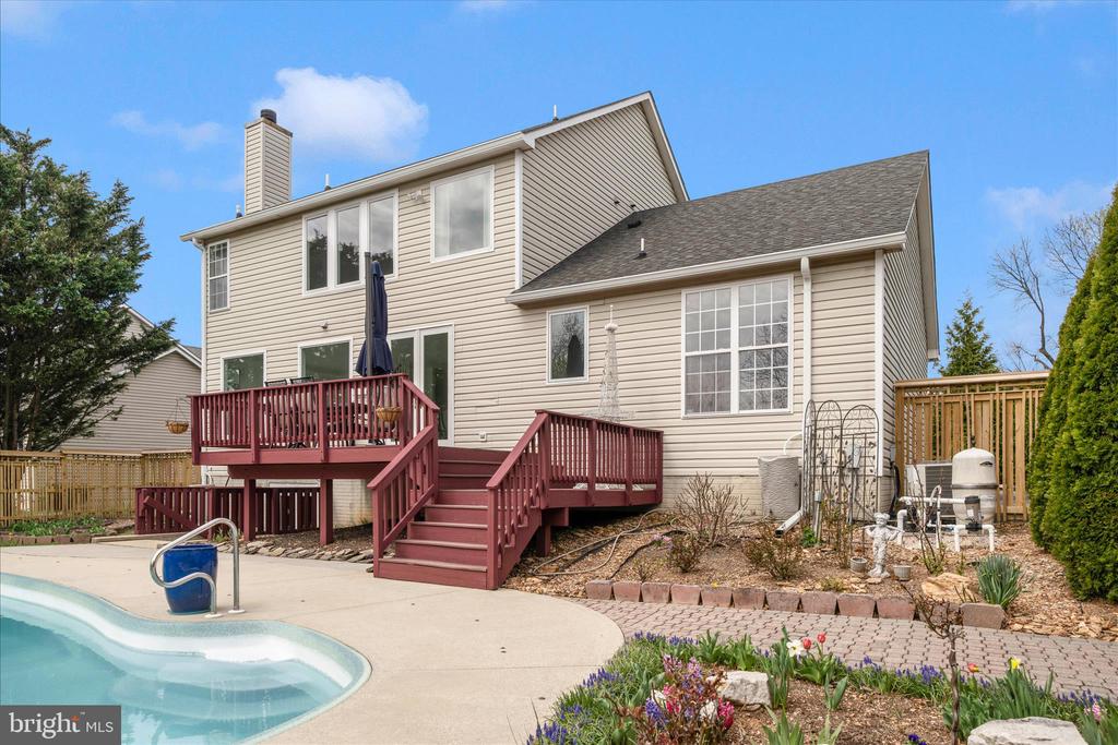 26031 MOUNT VERNON AVENUE