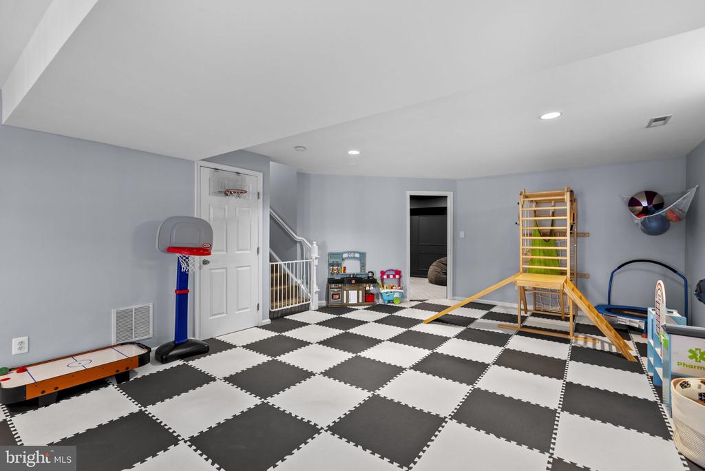 1339 MAIN STREET