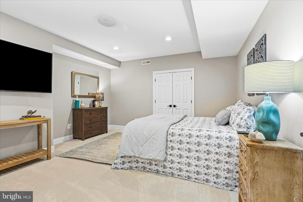 10107 DAPHNEY HOUSE WAY