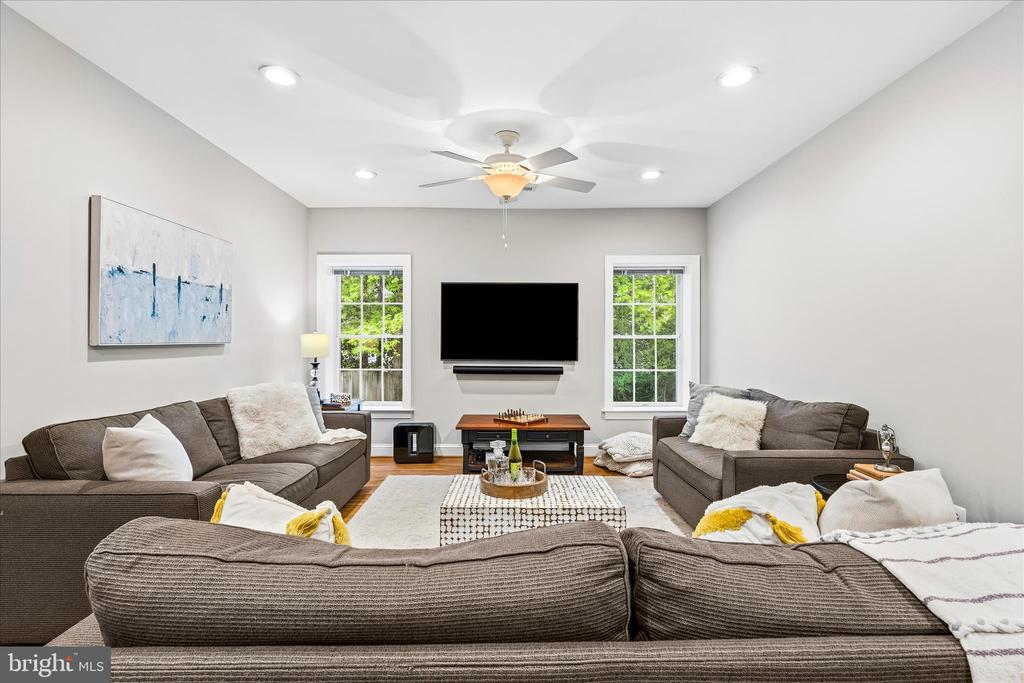 10107 DAPHNEY HOUSE WAY