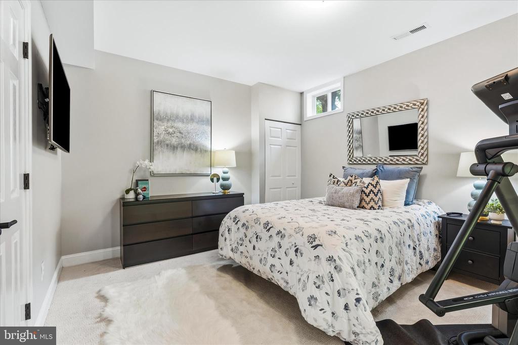 10107 DAPHNEY HOUSE WAY