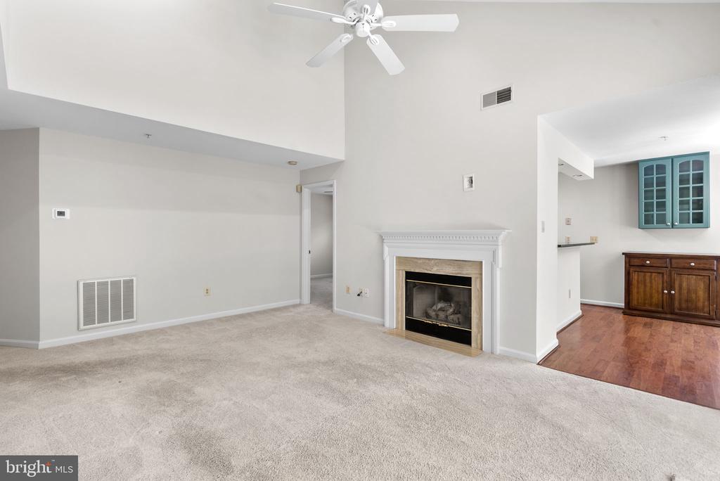 111 TIMBERBROOK LANE 304