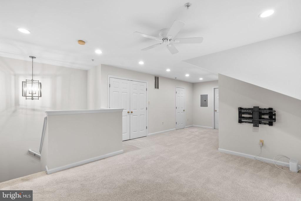 111 TIMBERBROOK LANE 304