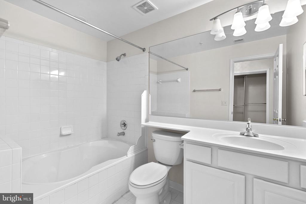 111 TIMBERBROOK LANE 304