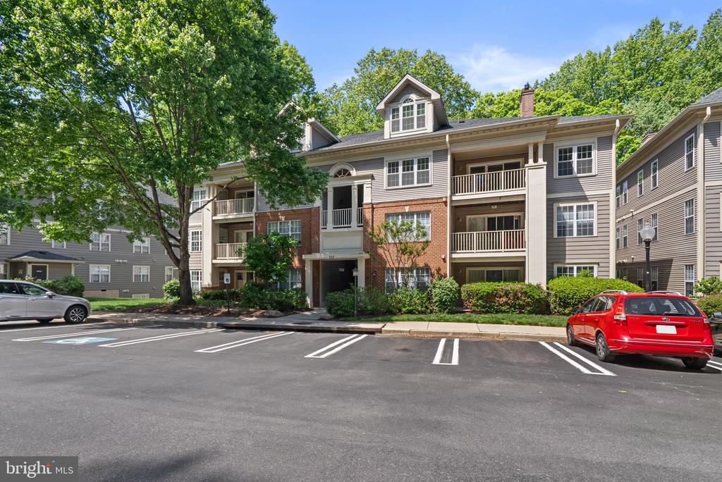 111 TIMBERBROOK LANE 304