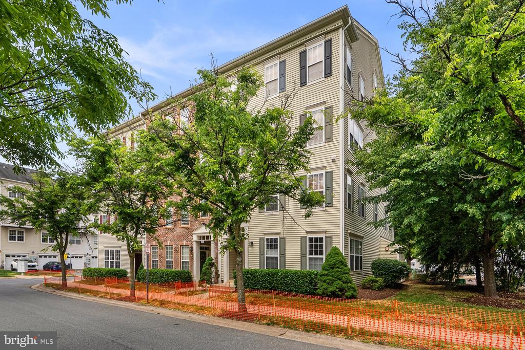 15 SWANTON LANE 100