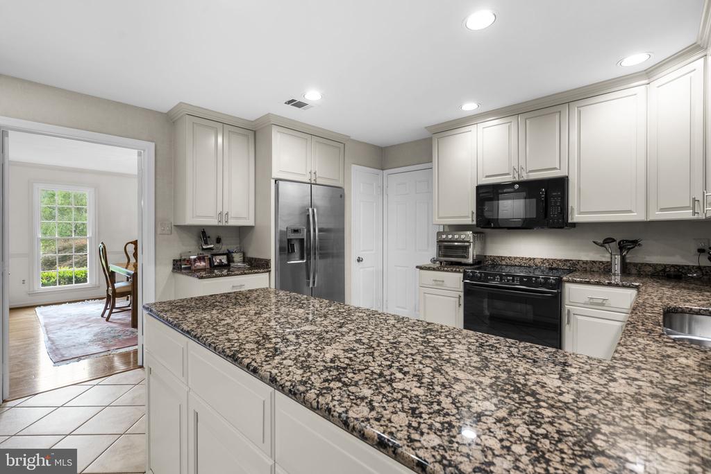 5820 MAGIC MOUNTAIN DRIVE
