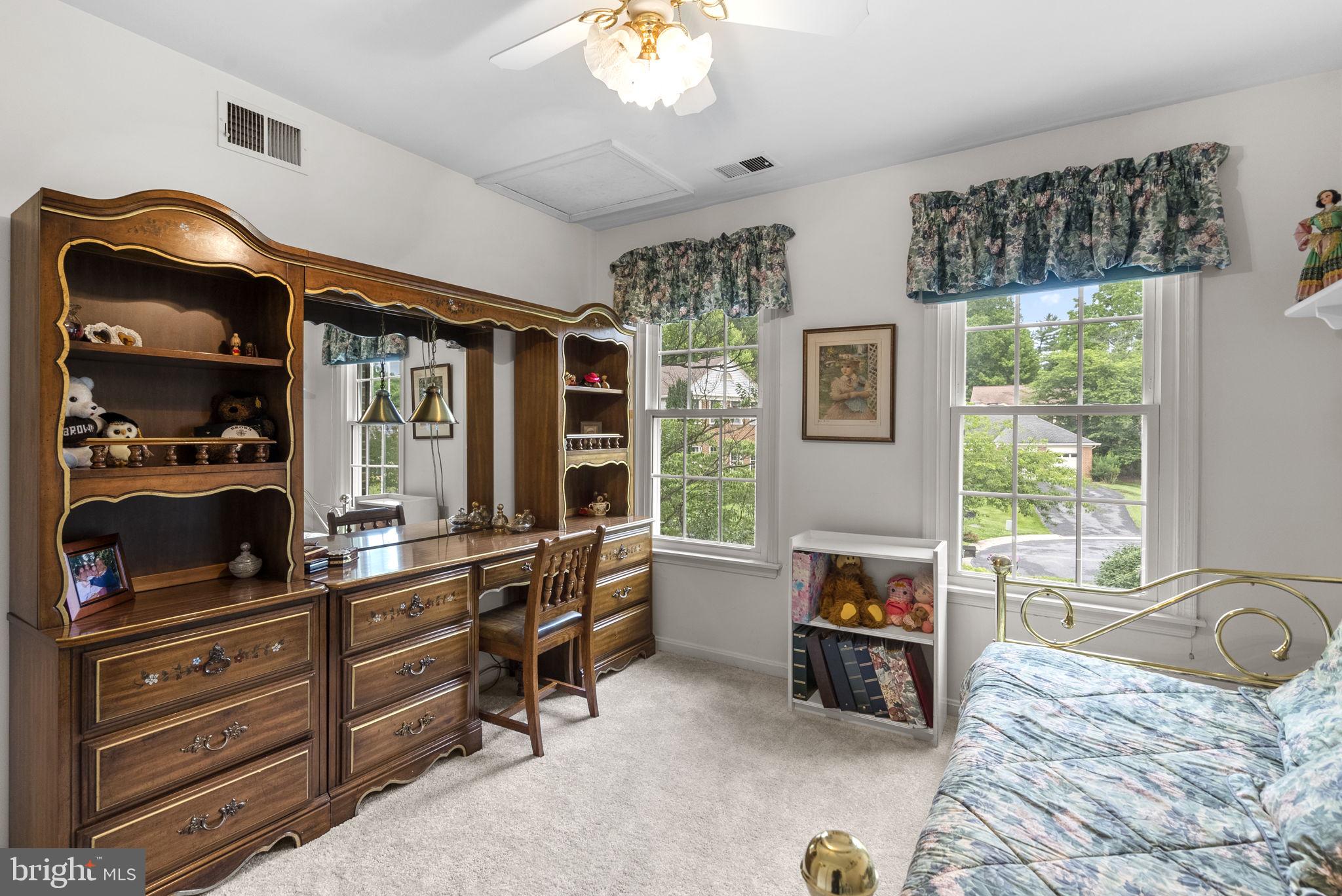 5820 MAGIC MOUNTAIN DRIVE
