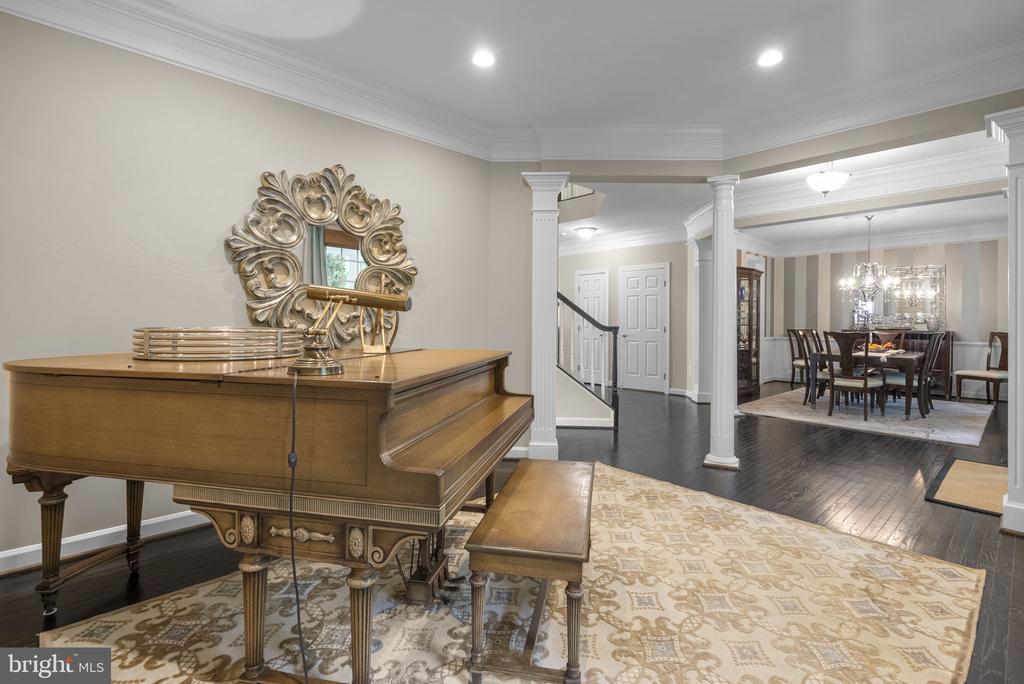 601 BRIGHT MEADOW DRIVE
