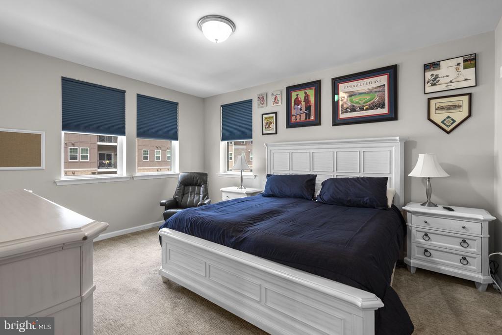13210 PETREL STREET Unit: 3307