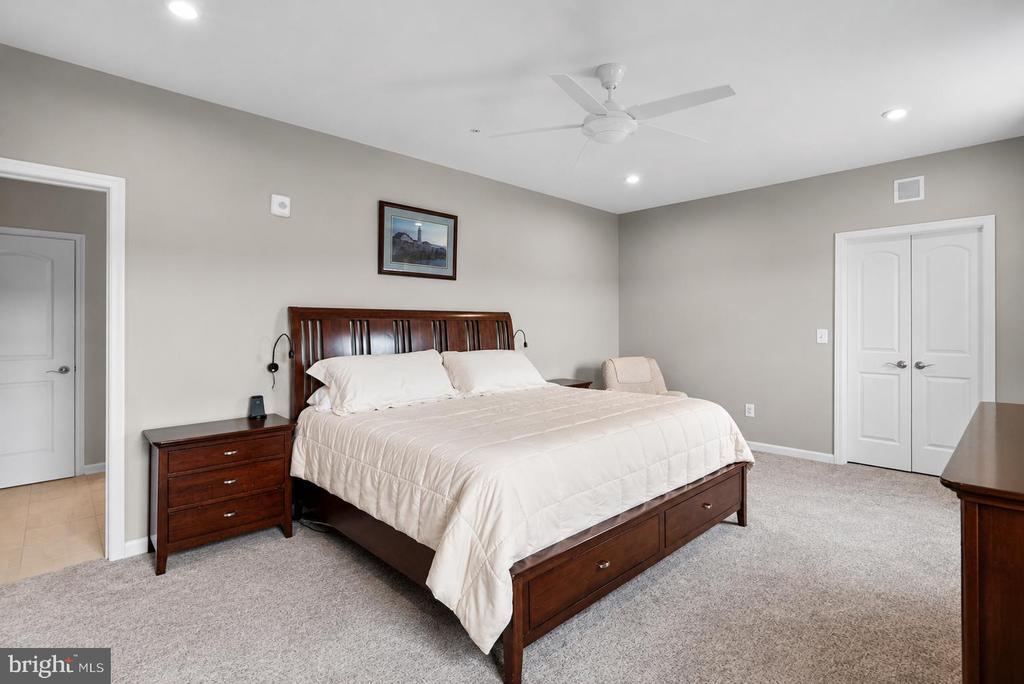 13210 PETREL STREET Unit: 3307