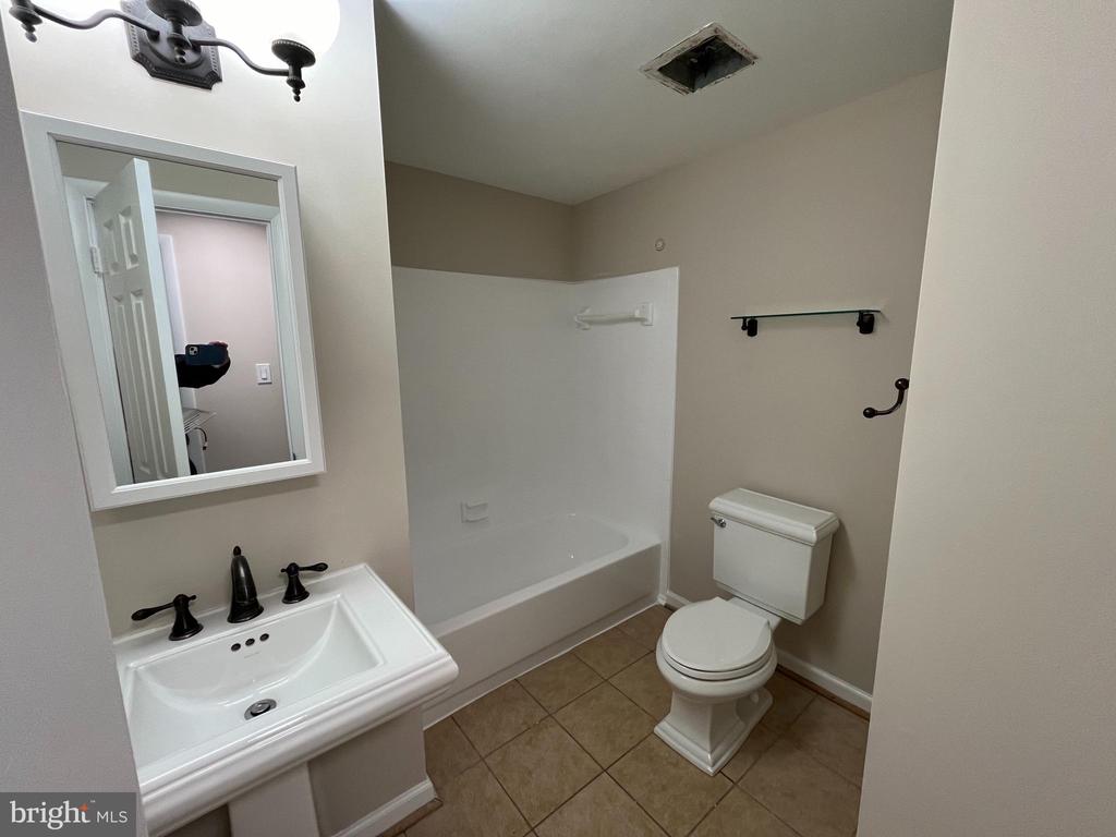 15705 ANAMOSA DRIVE