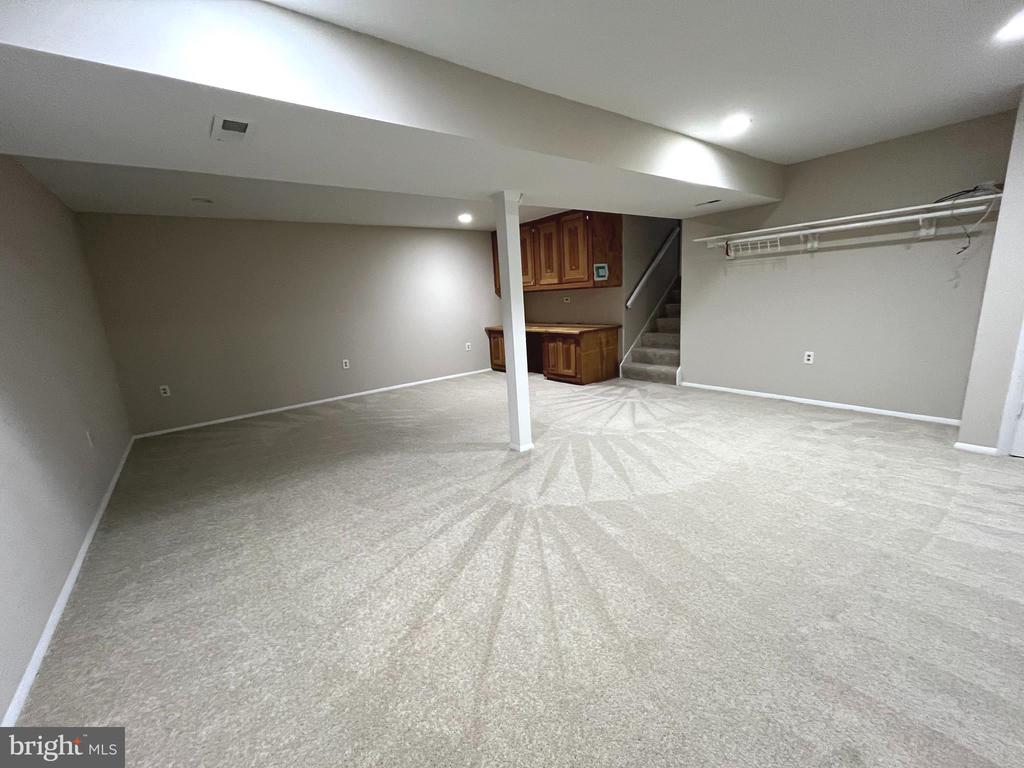 15705 ANAMOSA DRIVE