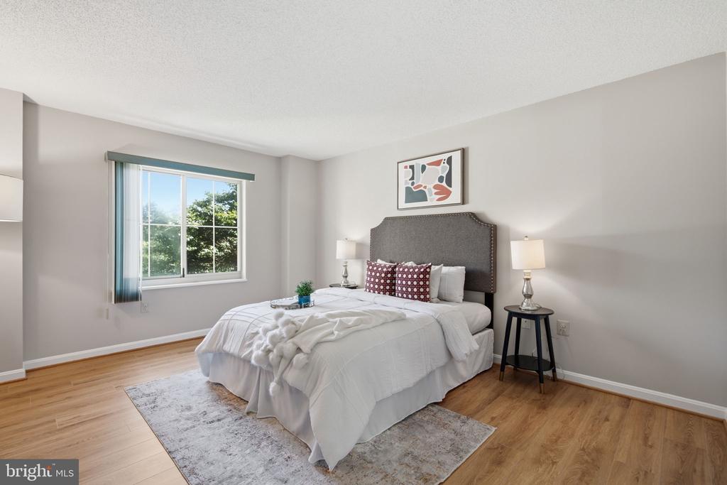 14805 PENNFIELD CIRCLE Unit: 304