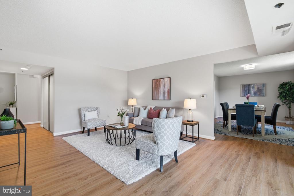 14805 PENNFIELD CIRCLE Unit: 304