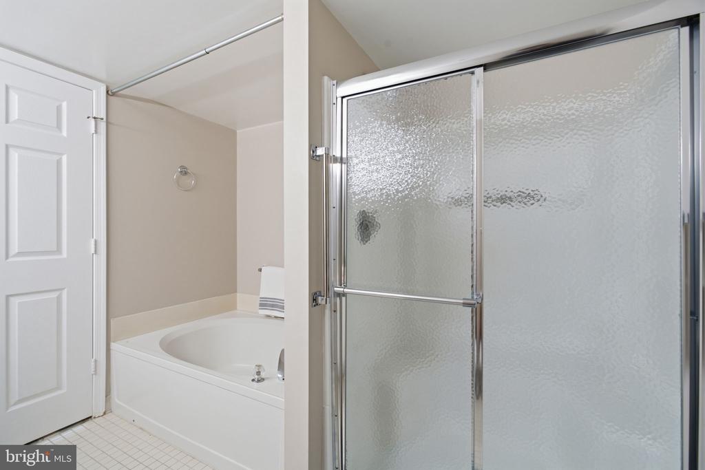 14805 PENNFIELD CIRCLE Unit: 304