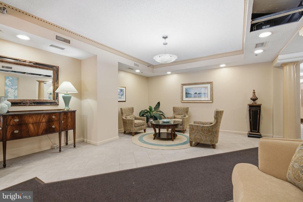14805 PENNFIELD CIRCLE Unit: 304