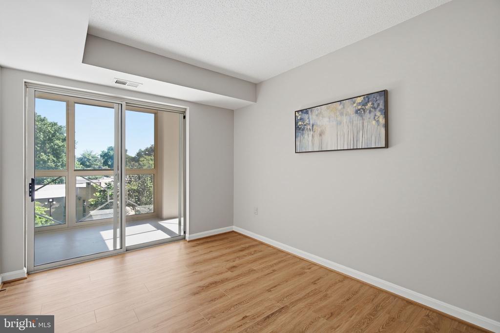 14805 PENNFIELD CIRCLE Unit: 304