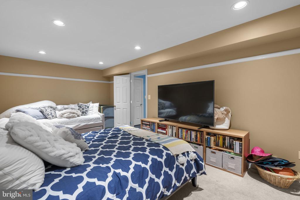 601 BRIGHT MEADOW DRIVE