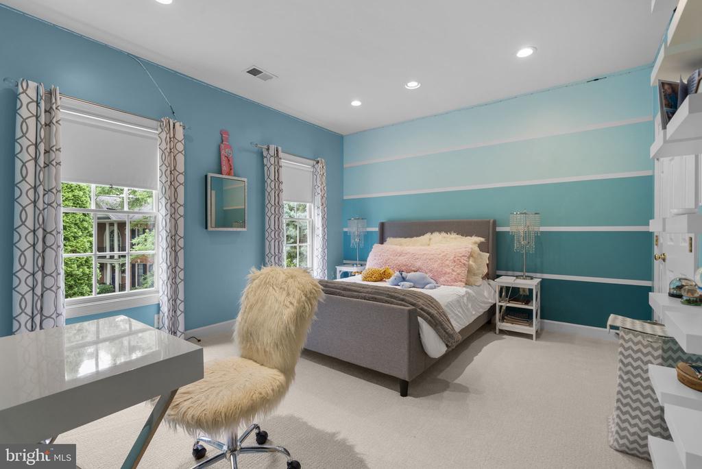 601 BRIGHT MEADOW DRIVE