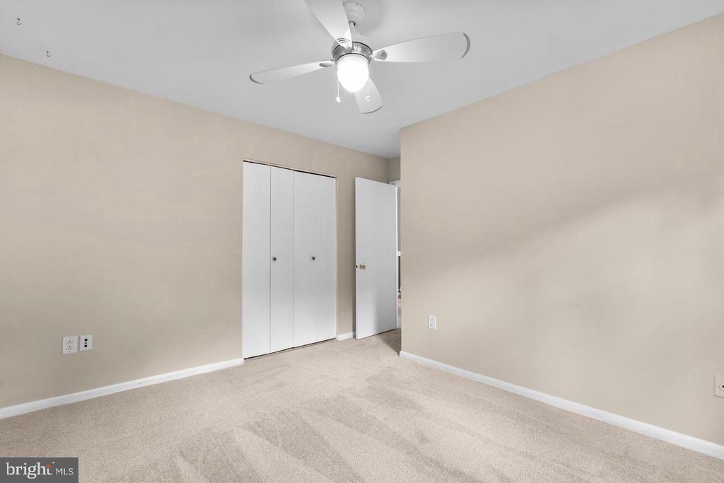 11735 SUMMER OAK DRIVE