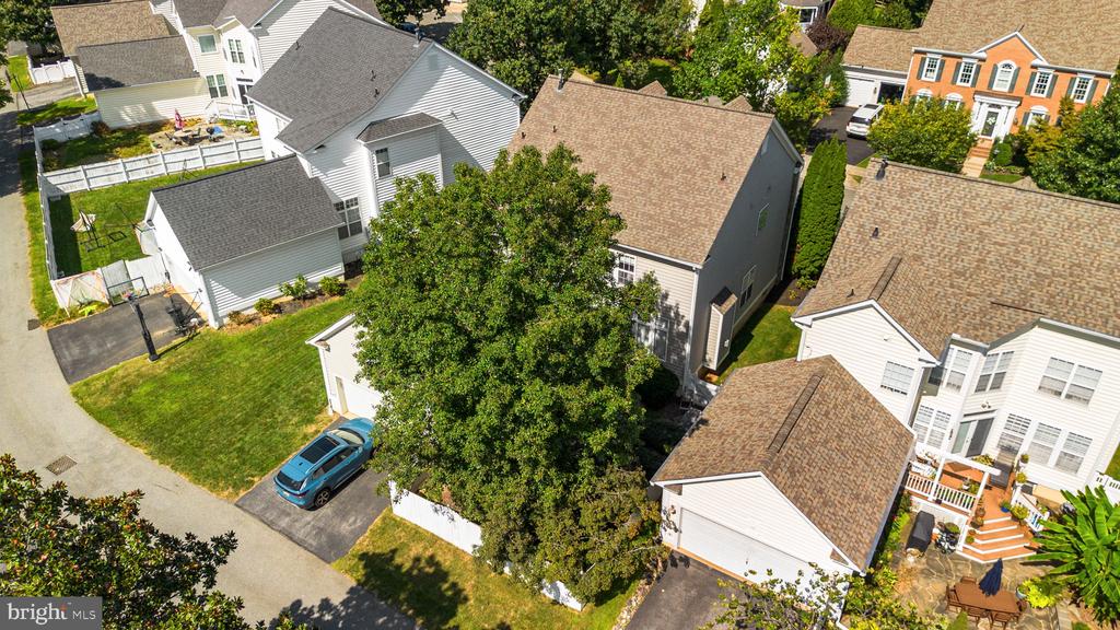 933 GENTLEWOOD STREET