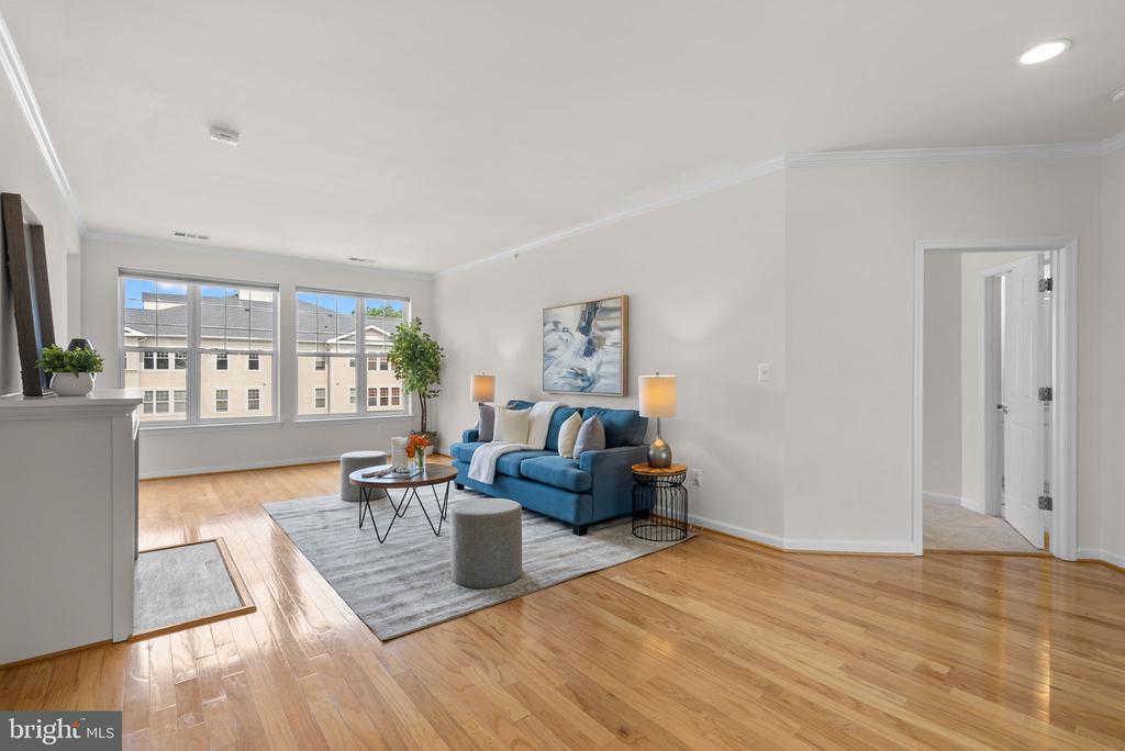 201 HIGH GABLES DRIVE Unit: 408