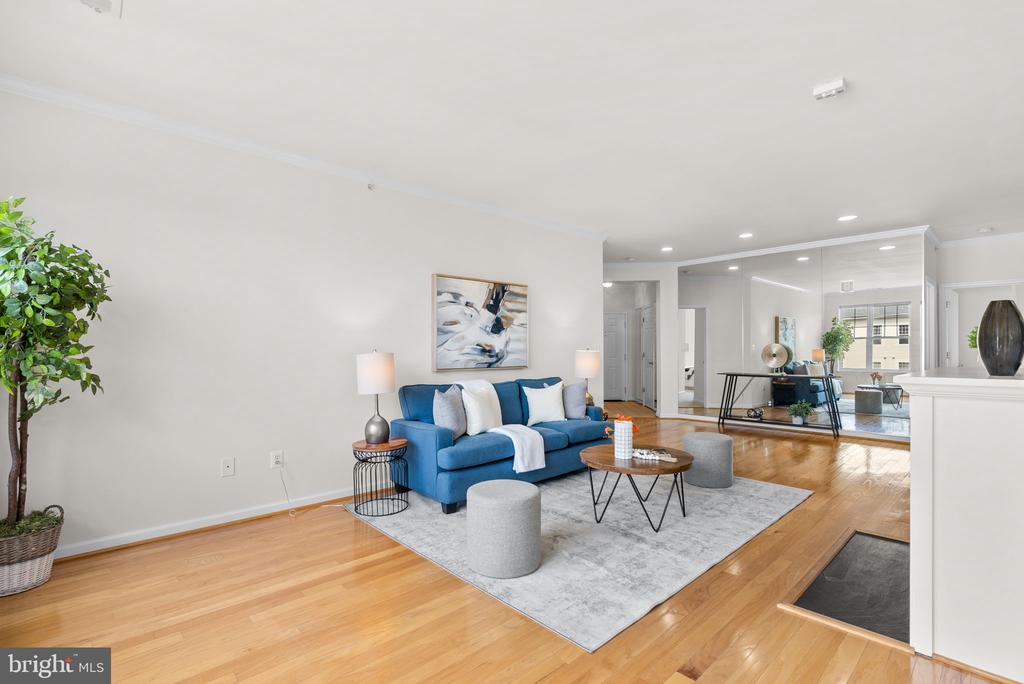 201 HIGH GABLES DRIVE Unit: 408