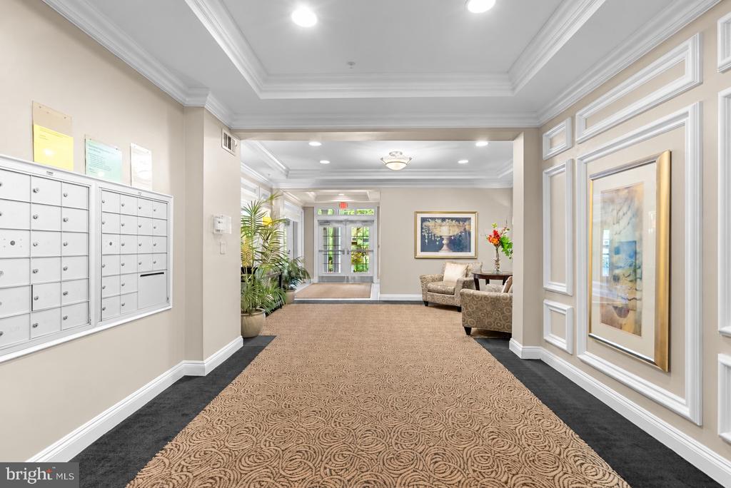 201 HIGH GABLES DRIVE Unit: 408
