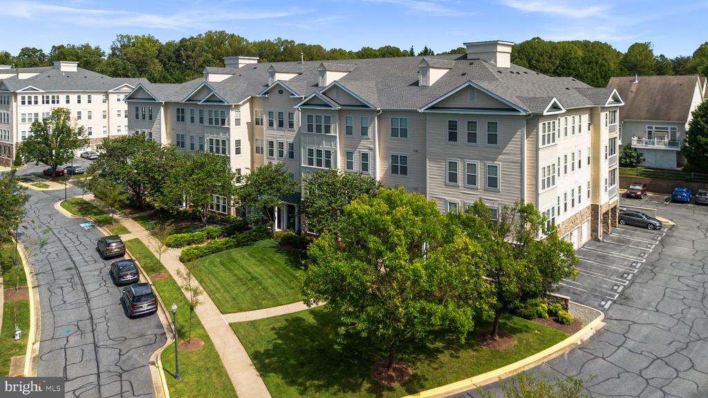 201 HIGH GABLES DRIVE Unit: 408