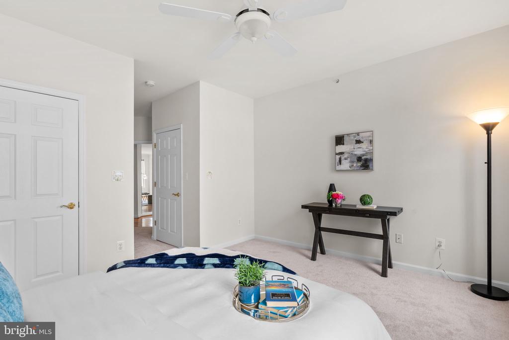 201 HIGH GABLES DRIVE Unit: 408