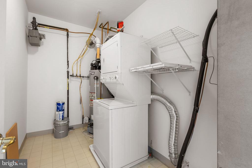 201 HIGH GABLES DRIVE Unit: 408