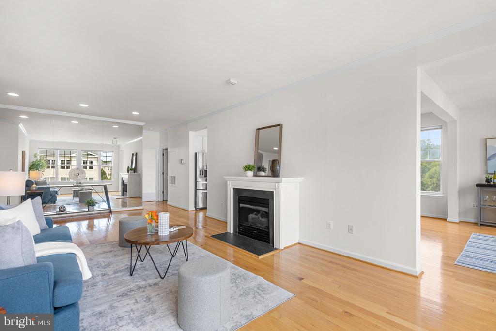 201 HIGH GABLES DRIVE Unit: 408