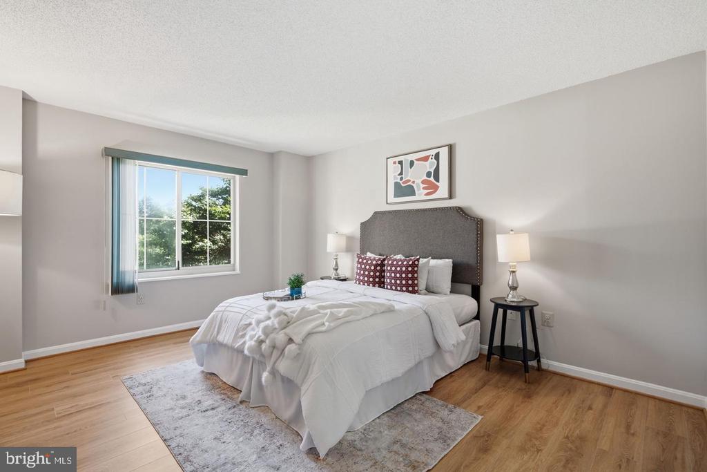 14805 PENNFIELD CIRCLE Unit: 304
