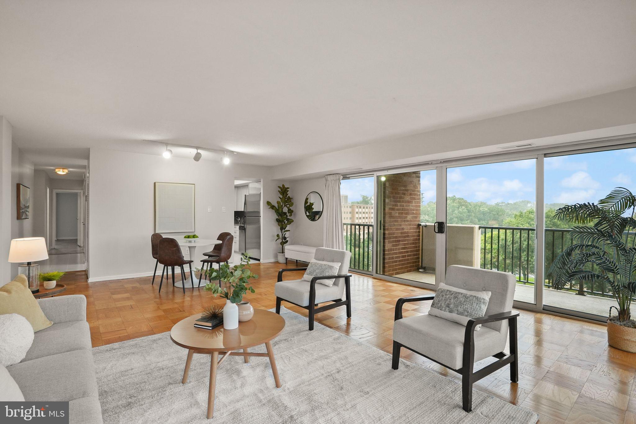 1300 ARMY NAVY DRIVE 722